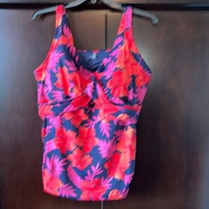 Lands’ End Tankini Top 26W *TOP ONLY*